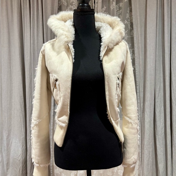 Bebe  Women's Cream Jacket
Size S Excellent Condition - Picture 6 of 7